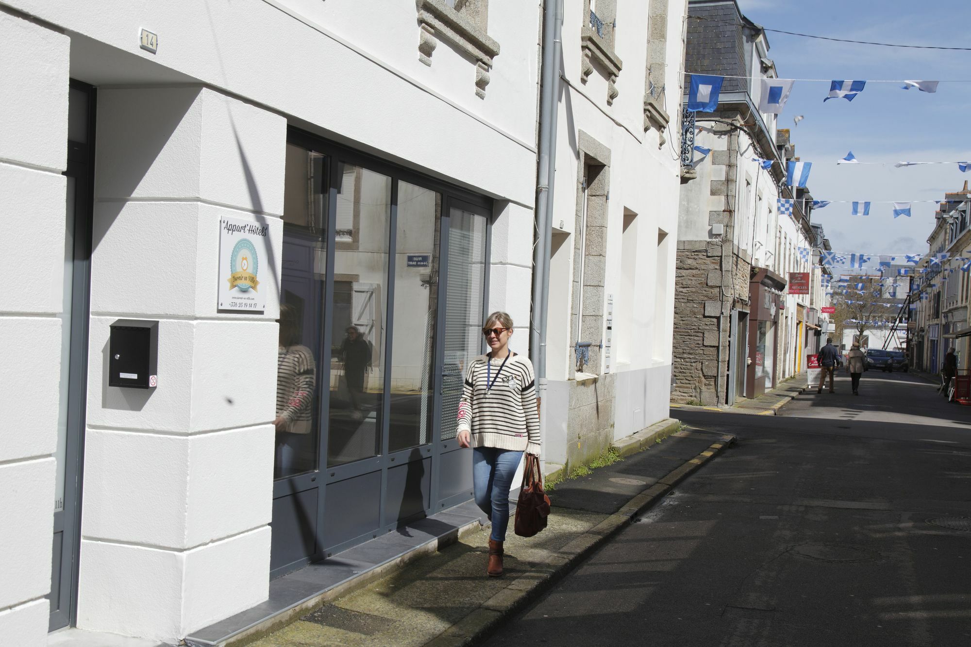 SLEEPINCONCARNEAU - Centre Piétonnier - 200 m de la mer Esterno foto